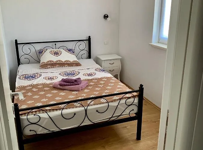 Adriatic Rose 2 特罗吉尔